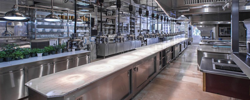  بررسی خط تولید تجهیزات آشپزخانه صنعتی 